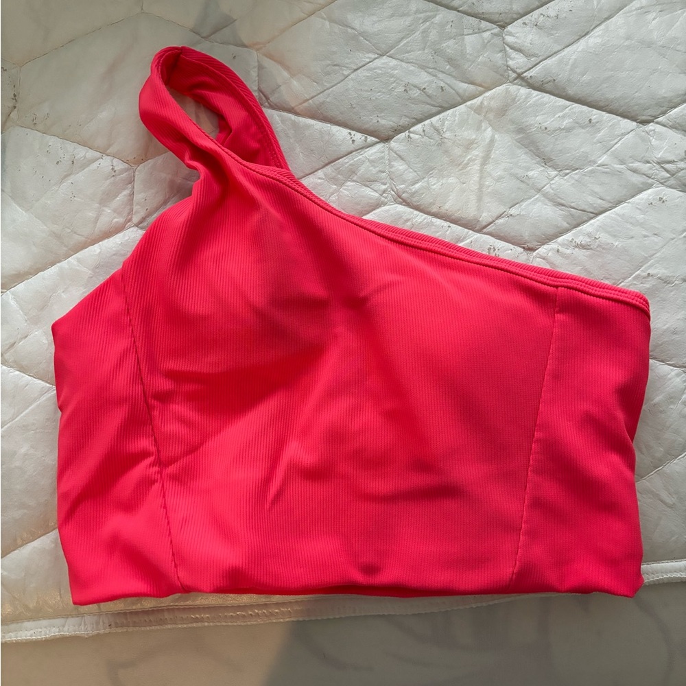 Wilo one shoulder active top